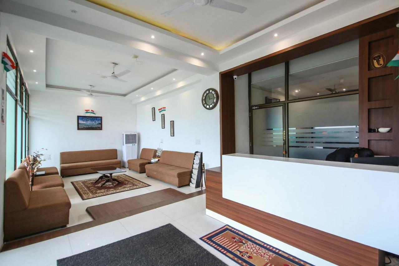 فندق أو واي أو 3603 وايت بيرل جبلبور المظهر الخارجي الصورة
